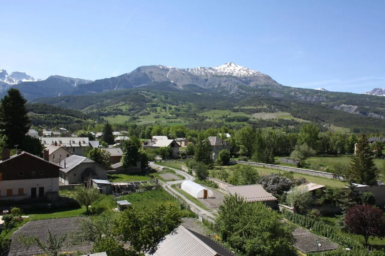 Jausiers Apartment